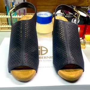 GIANI BERNINI Womens Black Perforations Sling Strap Jabril Almond Shootie SZ:8.5
